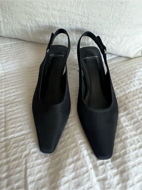 Vagabon Classic Black Pointed-Toe Slingback Heels - Women
